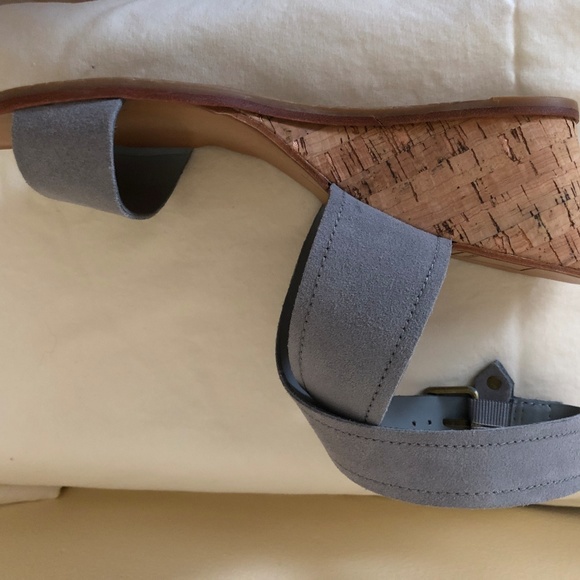 Sandal - Picture 5 of 8